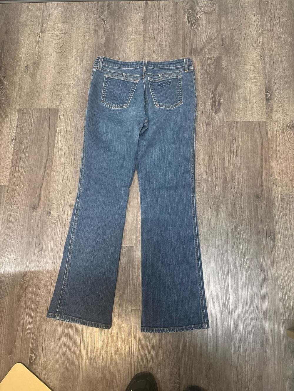Armani Collezioni Women's Vintage Medium Wash Flare Bootcut Size 6 Denim Jeans - Picture 4 of 9